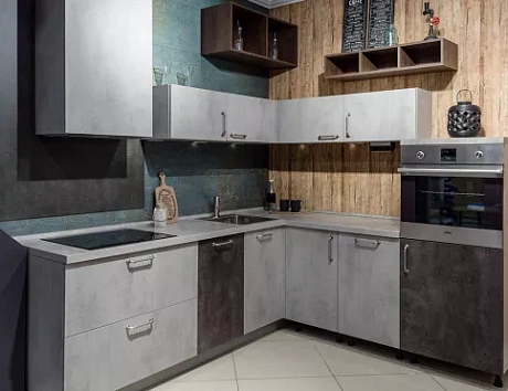 Серая кухня в Чите