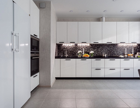 Светлая кухня в Воронеже