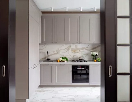 Коричневая кухня в Анапе