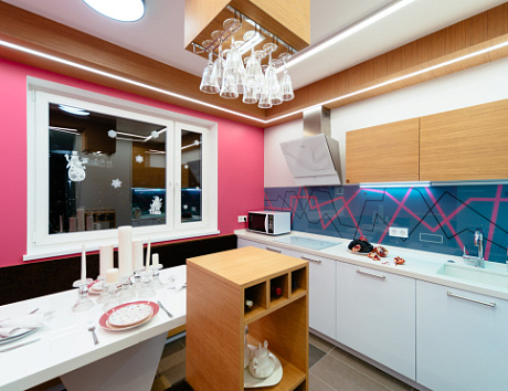 Светлая кухня в Сочи