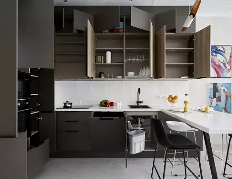 Коричневая кухня в Анапе