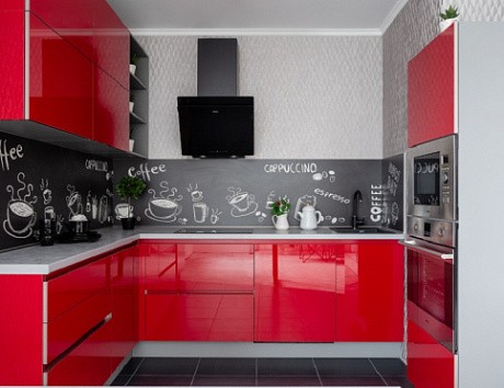 Красная кухня в Южно-Сахалинске