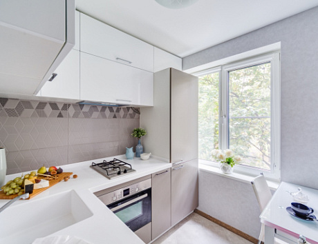 Белая кухня в Кирове