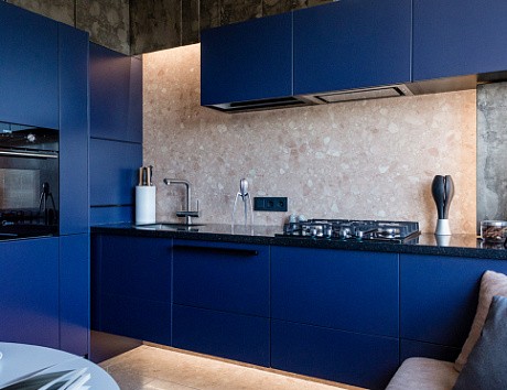 Темная кухня в Ростове-на-Дону