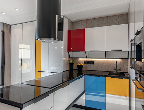 Белая кухня в Мурманске