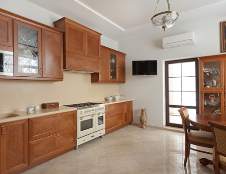 Коричневая кухня в Воронеже